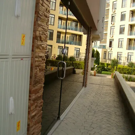 Apartment Menada Rainbow 4